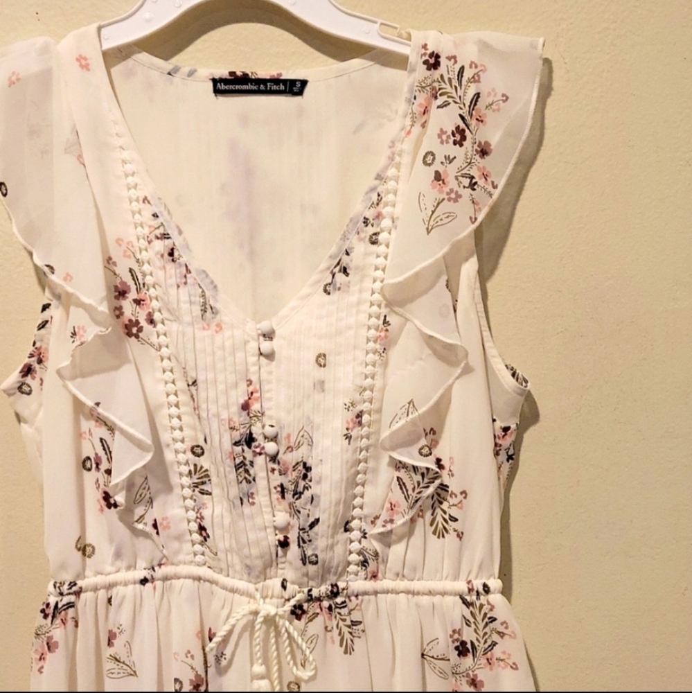 NWOT Abercrombie and Fitch Floral Dress - Picture 2 of 5